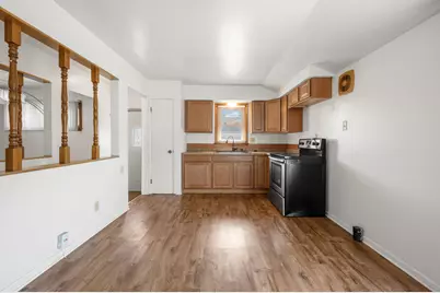 7719 W Winfield Ave, Milwaukee, WI 53218 - Photo 9