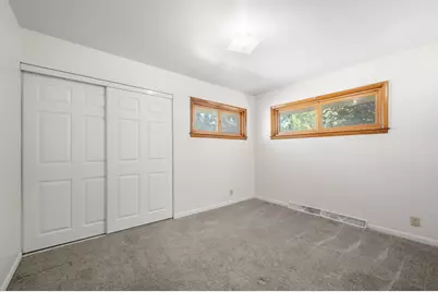 7719 W Winfield Ave, Milwaukee, WI 53218 - Photo 15