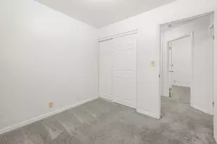 7719 W Winfield Ave, Milwaukee, WI 53218 - Photo 17