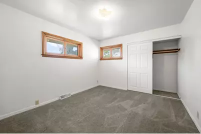 7719 W Winfield Ave, Milwaukee, WI 53218 - Photo 11