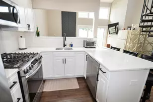 1522 Grandview Ct, Racine, WI 53139 - Photo 5