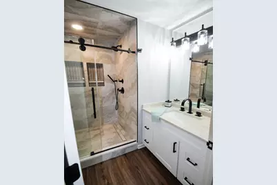 1522  Grandview Ct #10, Racine, WI 53139 - Photo 9