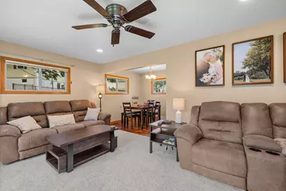 W262S3300  Ridge Rd, Waukesha, WI 53189 - Photo 3
