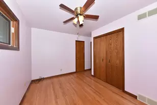 722 Summit Ave, Waukesha, WI 53188 - Photo 25