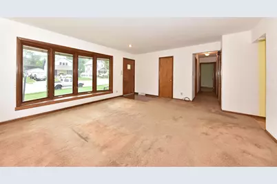 722  Summit Ave, Waukesha, WI 53188 - Photo 5