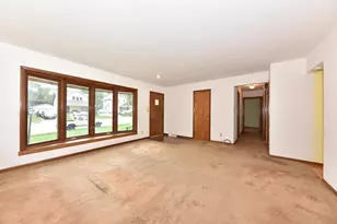 722 Summit Ave, Waukesha, WI 53188 - Photo 5
