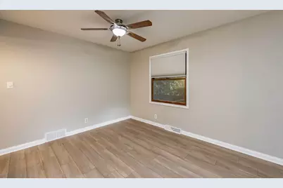 8929  42nd Ct, Kenosha, WI 53142 - Photo 5