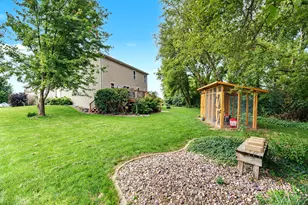 7 Woodridge Ln, Columbus, WI 53925 - Photo 5