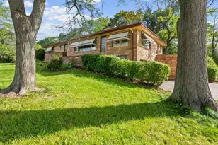 2300 Kevenauer Dr, Brookfield, WI 53005 - Photo 1
