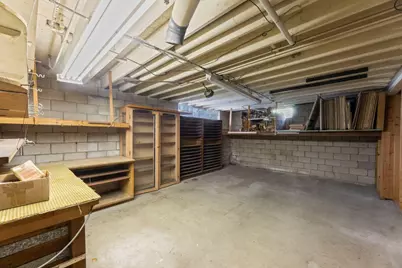 2300  Kevenauer Dr, Brookfield, WI 53005 - Photo 27