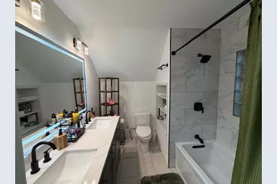 1055 N 68th St, Wauwatosa, WI 53213 - Photo 17