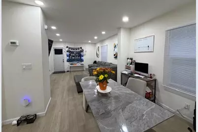 1055 N 68th St, Wauwatosa, WI 53213 - Photo 9
