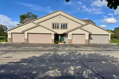 859 E Loos St #2, Hartford, WI 53027 - Photo 1