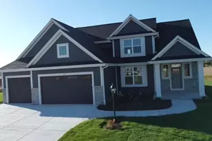509 Talbots Woods Dr, Dousman, WI 53118 - Photo 1