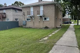1984 W Congress St, Milwaukee, WI 53209 - Photo 3