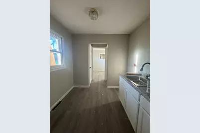 1984 W Congress St, Milwaukee, WI 53209 - Photo 9