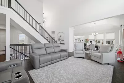 111  Sycamore Ct, Hartland, WI 53029 - Photo 13