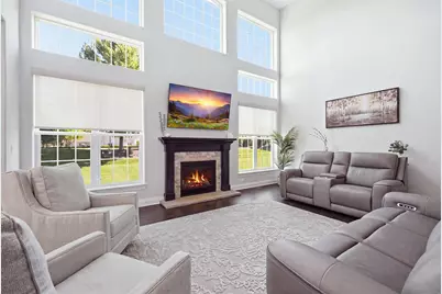 111  Sycamore Ct, Hartland, WI 53029 - Photo 11