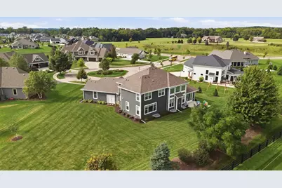 111  Sycamore Ct, Hartland, WI 53029 - Photo 63