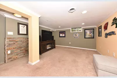 3049 N 90th St, Milwaukee, WI 53222 - Photo 17