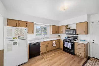 3022  Main Ave, Sheboygan, WI 53083 - Photo 7