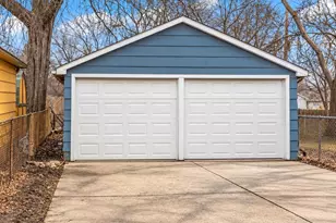 1721 Geneva St, Racine, WI 53402 - Photo 5