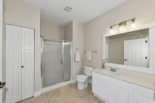 15295 W Library Ln, New Berlin, WI 53151 - Photo 9