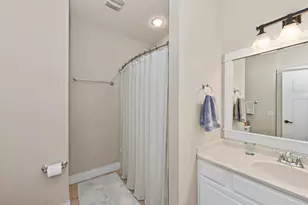 15295 W Library Ln, New Berlin, WI 53151 - Photo 13