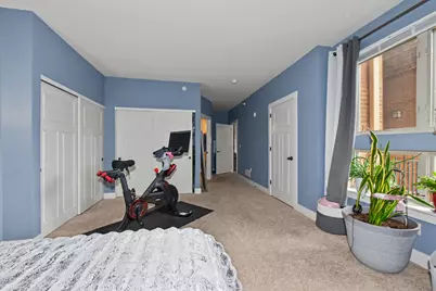 15295 W Library Ln #213, New Berlin, WI 53151 - Photo 9