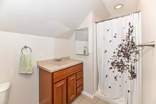 3332 S 9th Pl, Milwaukee, WI 53215 - Photo 25