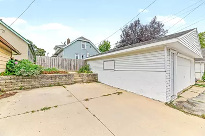 3332 S 9th Pl, Milwaukee, WI 53215 - Photo 33