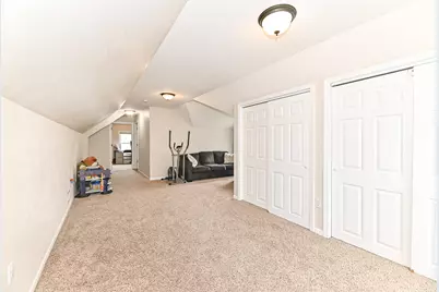 3332 S 9th Pl, Milwaukee, WI 53215 - Photo 27