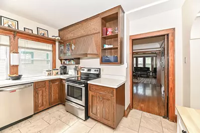 3332 S 9th Pl, Milwaukee, WI 53215 - Photo 15