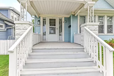 3332 S 9th Pl, Milwaukee, WI 53215 - Photo 3