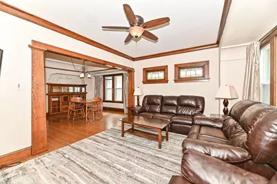 3332 S 9th Pl, Milwaukee, WI 53215 - Photo 7