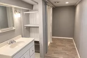 1350 N 55th St, Milwaukee, WI 53208 - Photo 29