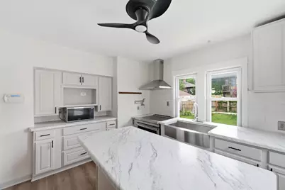 1350 N 55th St, Milwaukee, WI 53208 - Photo 11