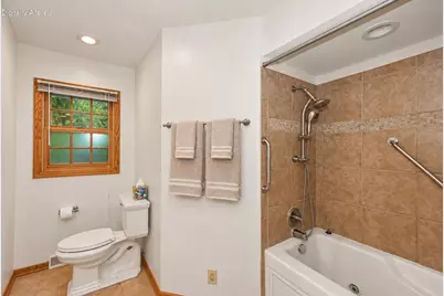 5879  Ramona Dr, Greendale, WI 53129 - Photo 25