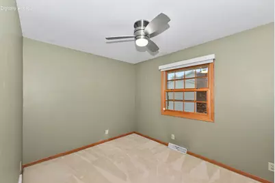 5879  Ramona Dr, Greendale, WI 53129 - Photo 23