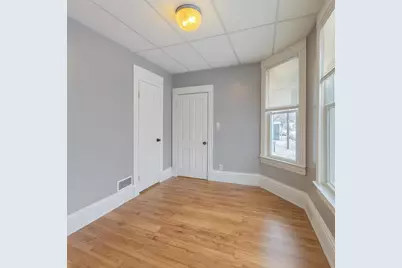 1519  Superior St #Lower, Racine, WI 53402 - Photo 7