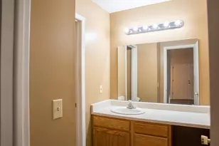 4326 Melody Ln, Madison, WI 53704 - Photo 15