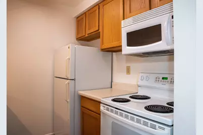 4326  Melody Ln #104, Madison, WI 53704 - Photo 9