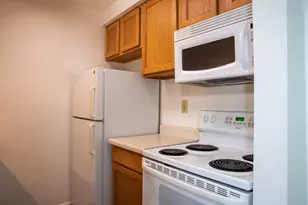 4326 Melody Ln, Madison, WI 53704 - Photo 9