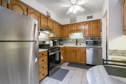 2120 W Good Hope Rd #8, Glendale, WI 53209 - Photo 5