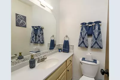 2120 W Good Hope Rd #8, Glendale, WI 53209 - Photo 17