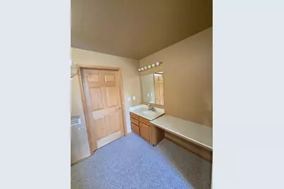 6000  S Buckhorn Ave #302, Cudahy, WI 53110 - Photo 13