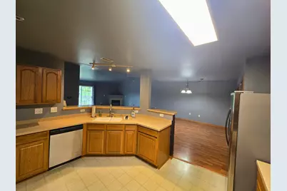 6000  S Buckhorn Ave #302, Cudahy, WI 53110 - Photo 9