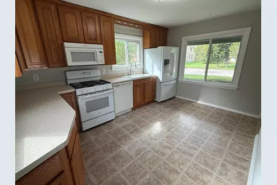 4550 N 103rd St, Wauwatosa, WI 53225 - Photo 17
