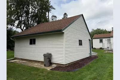 4550 N 103rd St, Wauwatosa, WI 53225 - Photo 13