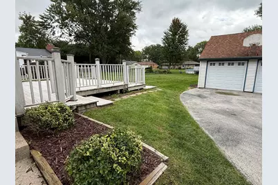 4550 N 103rd St, Wauwatosa, WI 53225 - Photo 9